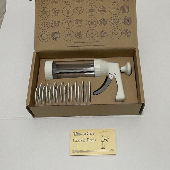 Cookie Press The Pampered Chef #1525 w 16 Discs - White - Picture 2 of 4